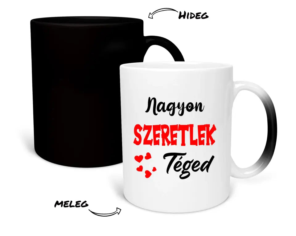 Egyedi karácsonyi bögre pároknak - Chibi pár a fa alatt