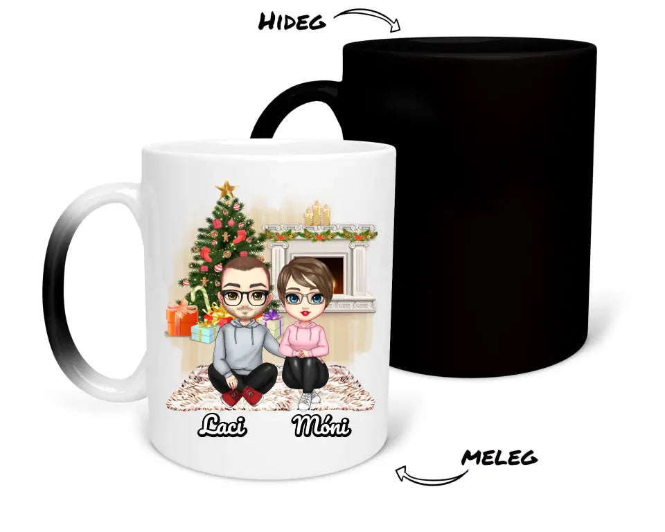 Egyedi karácsonyi bögre pároknak - Chibi pár a fa alatt